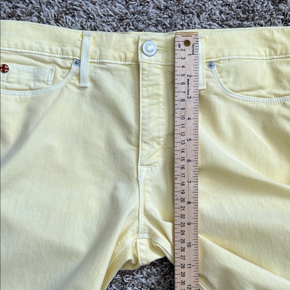 Like New! Hudson Jeans Nico Mid Rise Super Skinny Mellow Yellow Jeans in Size 30 - Picture 14 of 16